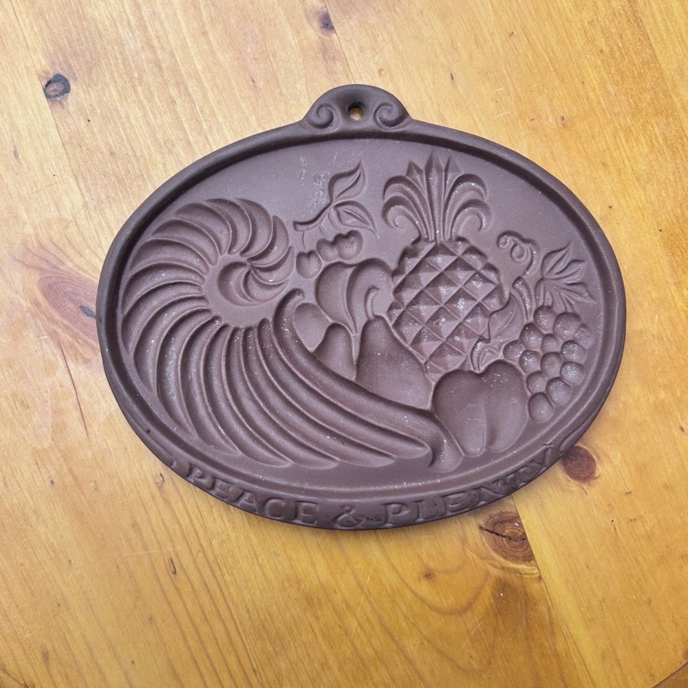 Vintage Peace & Plenty Cornucopia Cookie Mold Brown Stoneware Hartstone Pottery